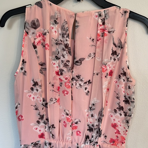 White House Black Market dress. - Picture 5 of 10